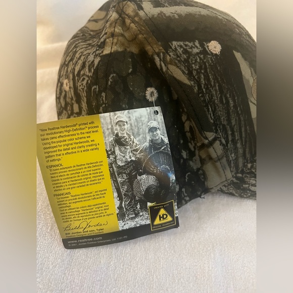 United Rentals (Realtree) - Picture 4 of 5